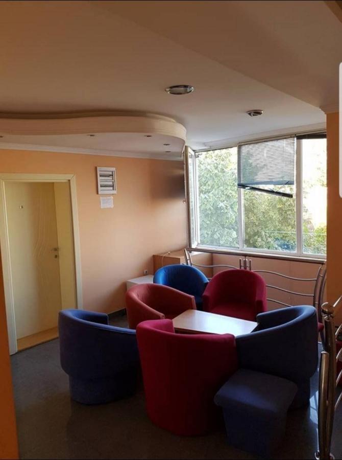 Viktorija Nova Hotel Kanjiza Luaran gambar